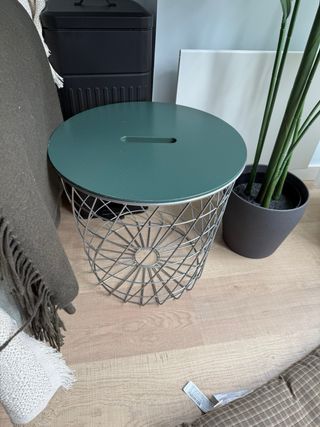 Mesa auxiliar KVISTBRO verde 44 cm