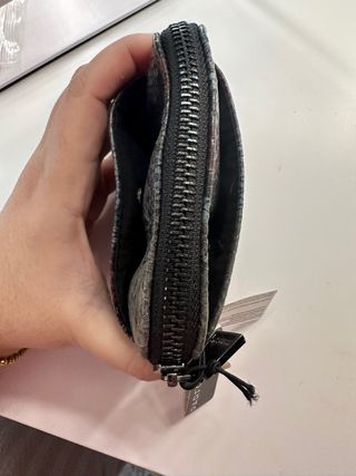 Monedero Parfois estampado piel serpiente