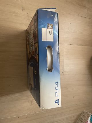 PS4 Glacier White 500GB + GTA V