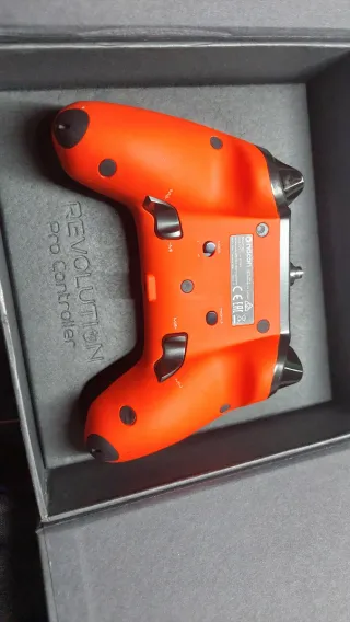 Controller Revolution Pro PS4/PC - Edizione BUSQUETS