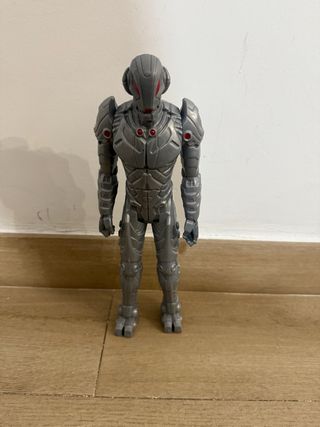 Muñeco Ultron Marvel 30cm
