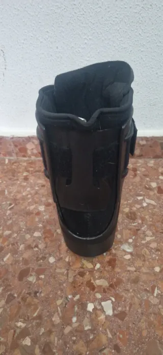 Bota Ortopédica Walker PRIM Negra talla S