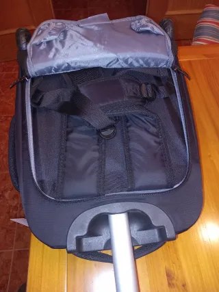 Trolley-Mochila Negra con Ruedas