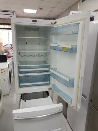 Nevera haier con dos cajones 190,cm Nofrost