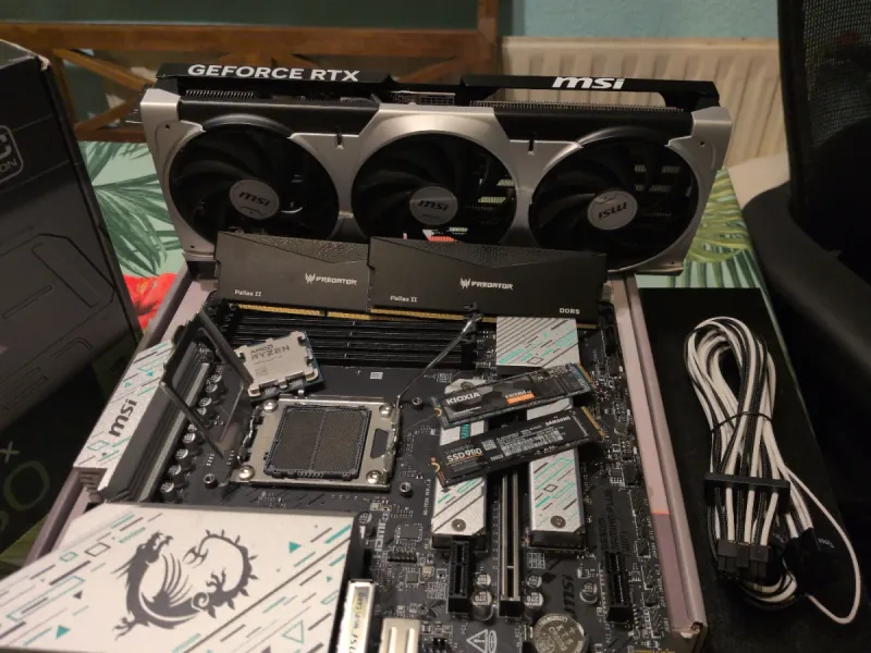 RTX 5080 Ryzen 7 7700 2x16GB@6000MHz 1,5Tb M2 afbeelding 2