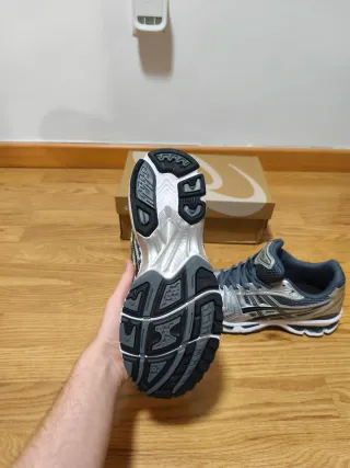 Asics Gel-Kayano 14 Gris/Plata