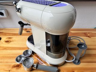 Cafetera Smeg ECF01CREU color Crema