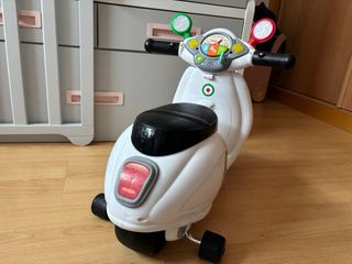 Moto Vespa Chicco para niños