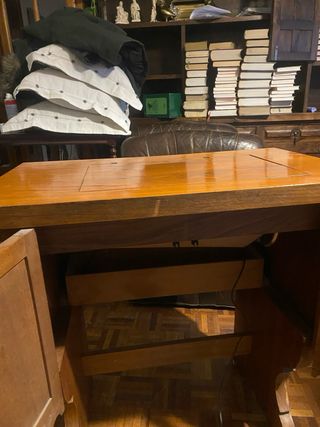 Máquina de Coser Antigua Singer