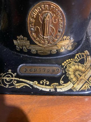 Máquina de Coser Antigua Singer