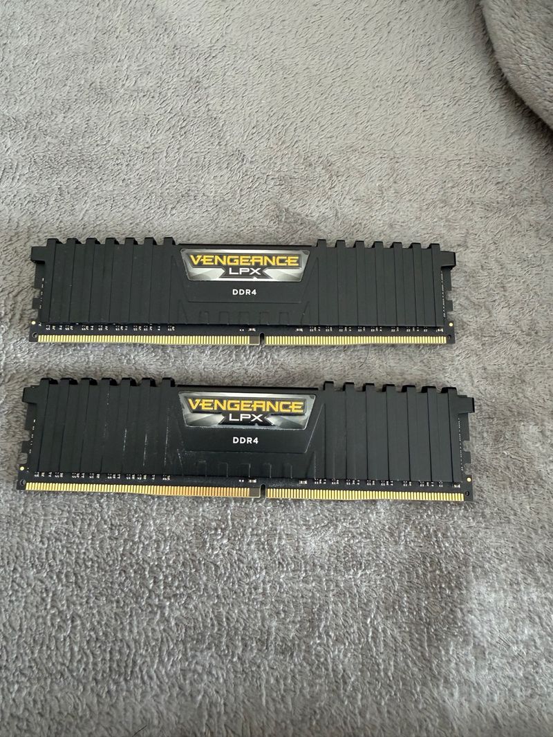 Corsair Vengeance LPX DDR4 32GB (2x16GB)