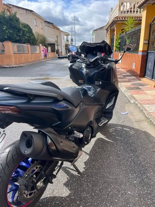 Yamaha Tmax 560