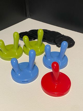 Krokig IKEA set 5 appendiabiti in ABS modernariato