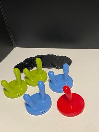 Krokig IKEA set 5 appendiabiti in ABS modernariato