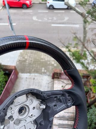 Volante deportivo carbono compatible con Golf 7.5