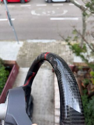 Volante deportivo carbono compatible con Golf 7.5