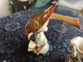 Figura pájaro y flores de porcelana