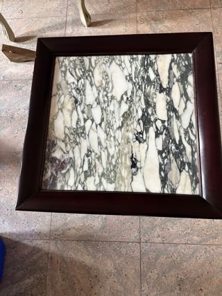 Mesa auxiliar mármol y madera