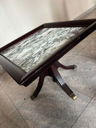 Mesa auxiliar mármol y madera