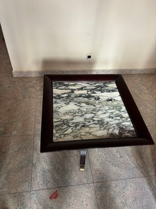 Mesa auxiliar mármol y madera