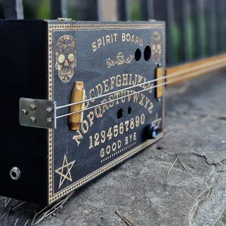 Bajo Cigar Box Ouija