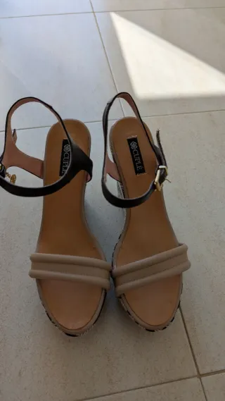 Cuñas Cuplé Beige y Negro