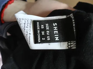 Mono escotado Shein negro