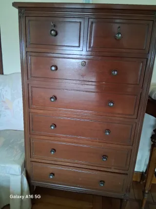 Dormitorio completo madera y rejilla