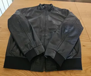 Corty Bennett Bomber Piel Auténtica – Negro M