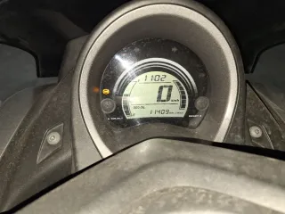 Yamaha NMAX Gris Scooter Automático