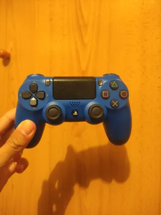 CONTROL AZUL DE PLAY STATION 4