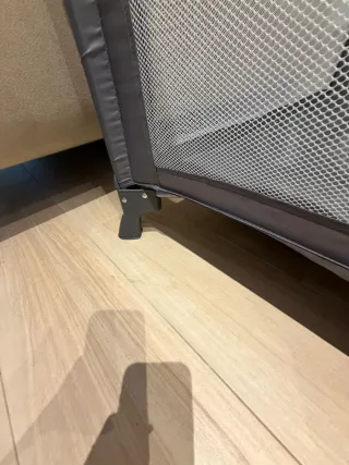 Parque infantil con base sólida