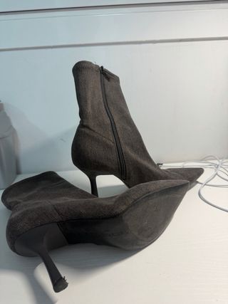 Botines grises tacón fino