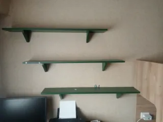 Regalo Escritorio y baldas verdes