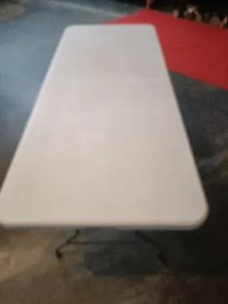 Mesa plegable de plástico gris clara