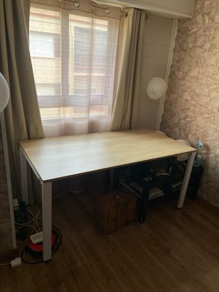 Mesa de oficina madera y metal