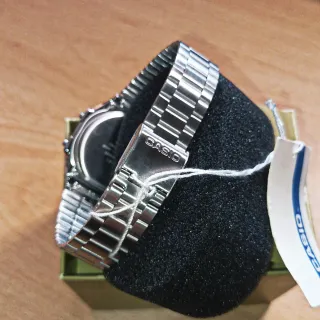 Reloj Casio Collection digital A168WEM-2EF Nuevo