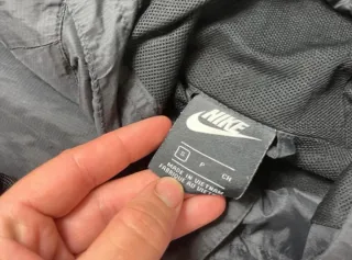 ¡¡OFERTA!! Talla S Chaqueta Nike Impermeable