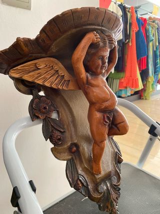 Figura decorativa de madera