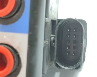 Maserati 670039247 módulo levante suv m161 2150637