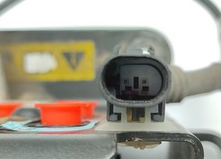 Maserati 670039247 módulo levante suv m161 2150637