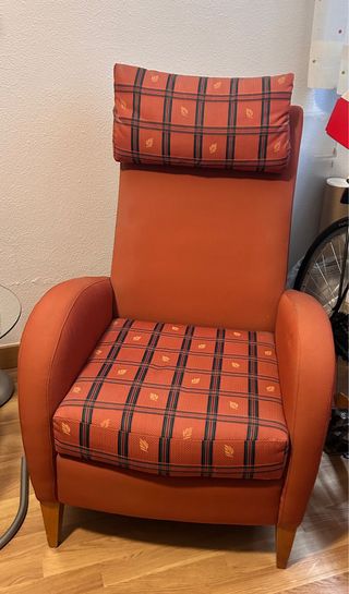 2 Sillones cómodos color granate