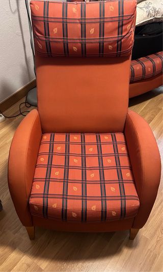 2 Sillones cómodos color granate