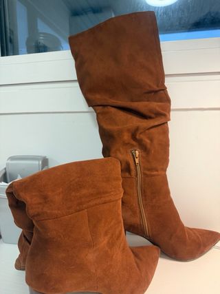 Botas altas marrones de ante