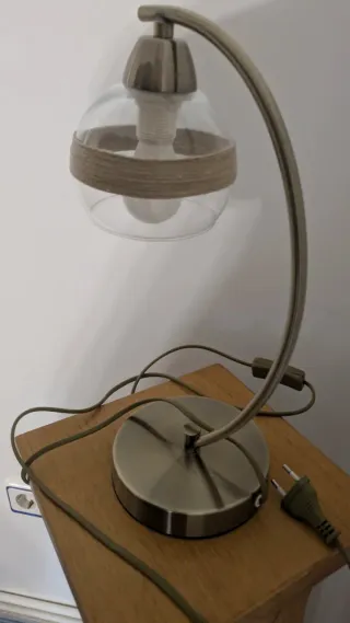 Lámpara de mesa moderna cristal y metal