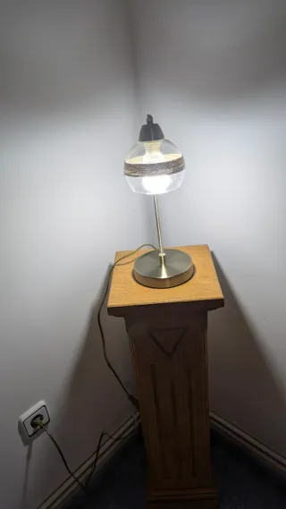 Lámpara de mesa moderna cristal y metal