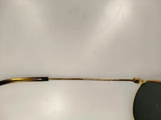 Gafas de sol Ray-Ban doradas y verdes