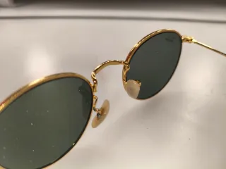 Gafas de sol Ray-Ban doradas y verdes