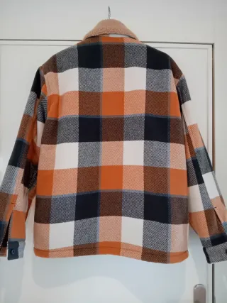 Cazadora Quiksilver cuadros forro sherpa. T. M