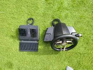 PS4 Slim + Volante FF + Cuffie HP